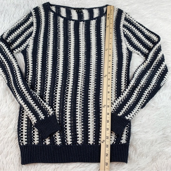 Theory long sleeve boat neck striped open knit sweater pullover white blue - Picture 2 of 6